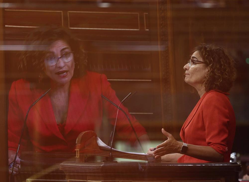 La ministra de Hacienda, María Jesús Montero, durante un debate de totalidad del Proyecto de Ley de Presupuestos Generales La