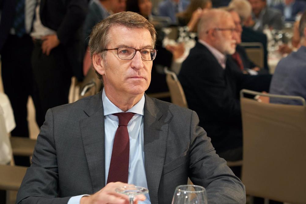 El presidente del Partido Popular (PP), Alberto Núñez Feijóo, durante el ‘Ciclo de encuentros con grandes protagonistas del momento’ organizado por 'El Correo' y Petronor, en el Hotel Ciudad de Vitoria, a 28 de octubre de 2022, en Vitoria El