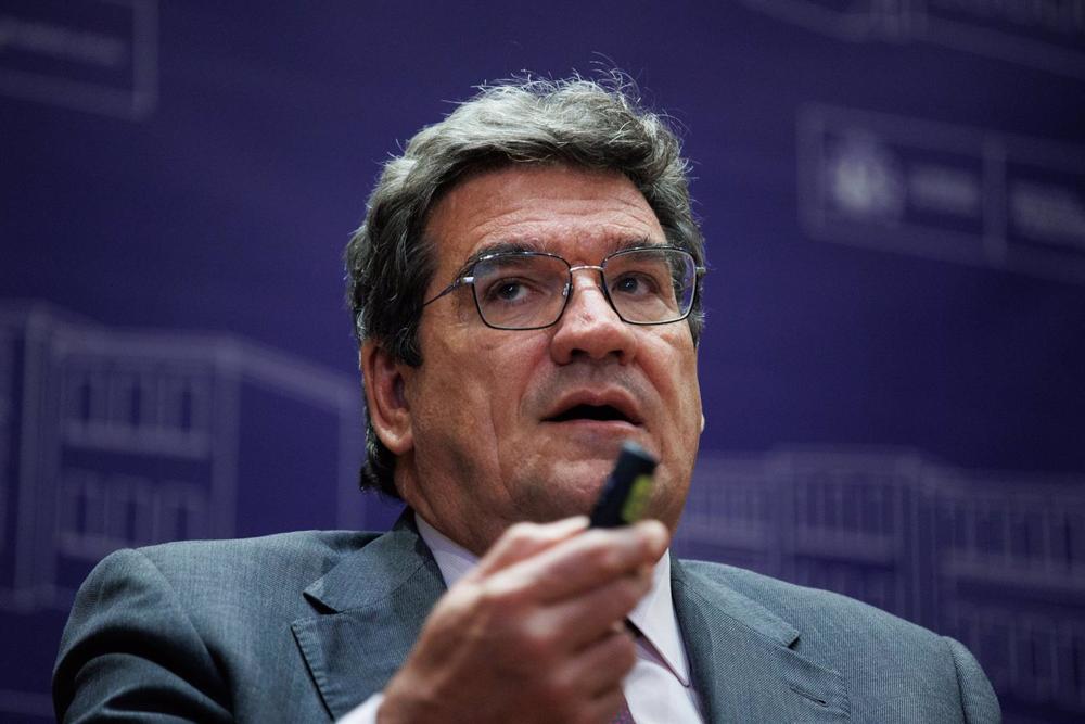 El ministro de Inclusión, Seguridad Social y Migraciones, José Luis Escrivá, presenta los Presupuestos del Ministerio de Inclusión, Seguridad Social y Migraciones para 2023, en la sede del Ministerio, a 10 de octubre de 2022, en Madrid (España). El