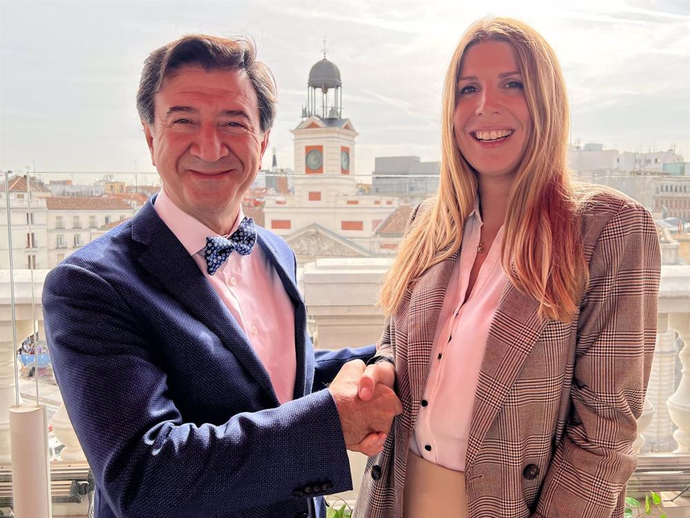 Louise Koefoed, directora de UpperEat, y Manuel López, consejero delegado de Intermundial Louise