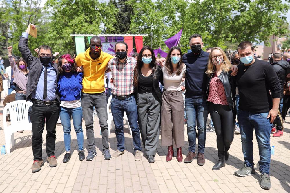 Archivo - (I-D) El politólogo y cofundador de Podemos Juan Carlos Monedero; la 'número 3' de Unidas Podemos para las elecciones a la Asamblea de Madrid, Vanessa Lillo; el 'número 9' del partido, Serigne Mbaye; el candidato de la formación a la Presidencia Archivo