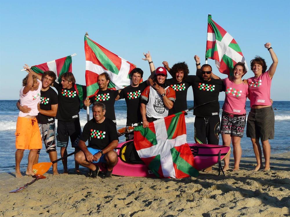 Archivo - Selección vasca de Kayak Surf Archivo
