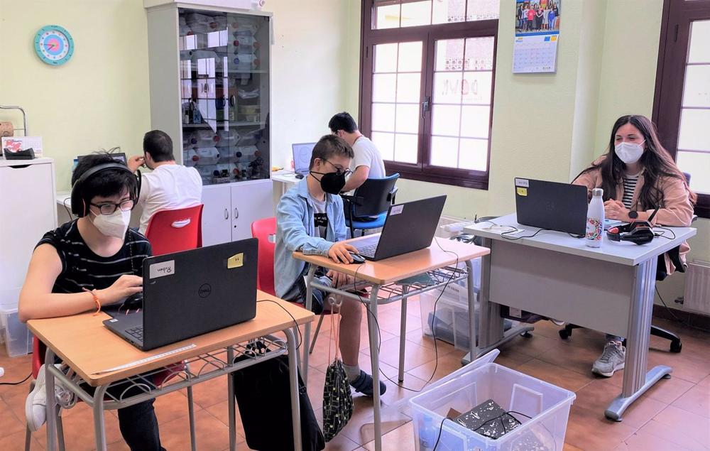 Programa Social 2023 de Iberdrola para ampliar las oportunidades de empleo y formación a las personas más vulnerables Programa