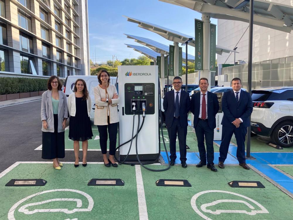 Iberdrola sella una alianza con Q8 para desplegar 200 puntos de recarga en su red de estaciones de servicio Iberdrola