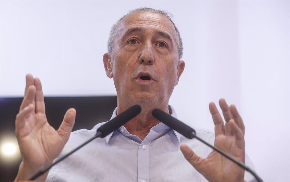 El portavoz de Compromís en el Congreso, Joan Baldoví, ofrece una rueda de prensa, en la sede de Compromís, a 11 de octubre de 2022, en Valencia, Comunidad Valenciana (España). El