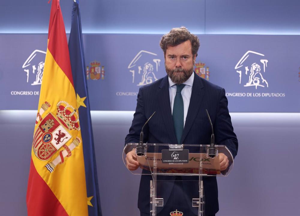 El portavoz de Vox en el Congreso, Iván Espinosa de los Monteros, durante una rueda de prensa previa a la Junta de Portavoces El