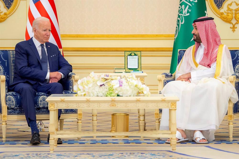 Archiv - U.S. Präsident Joe Biden und Kronprinz Mohammed bin Salman Archiv