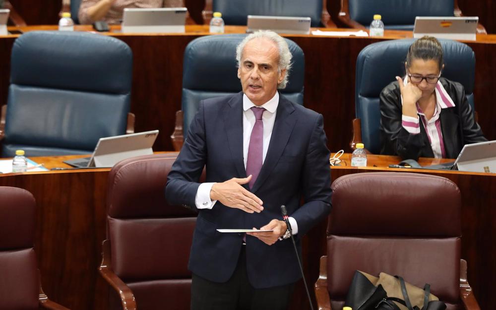 El consejero de Sanidad de la Comunidad de Madrid, Enrique Ruiz Escudero, en una sesión plenaria en la Asamblea de Madrid El