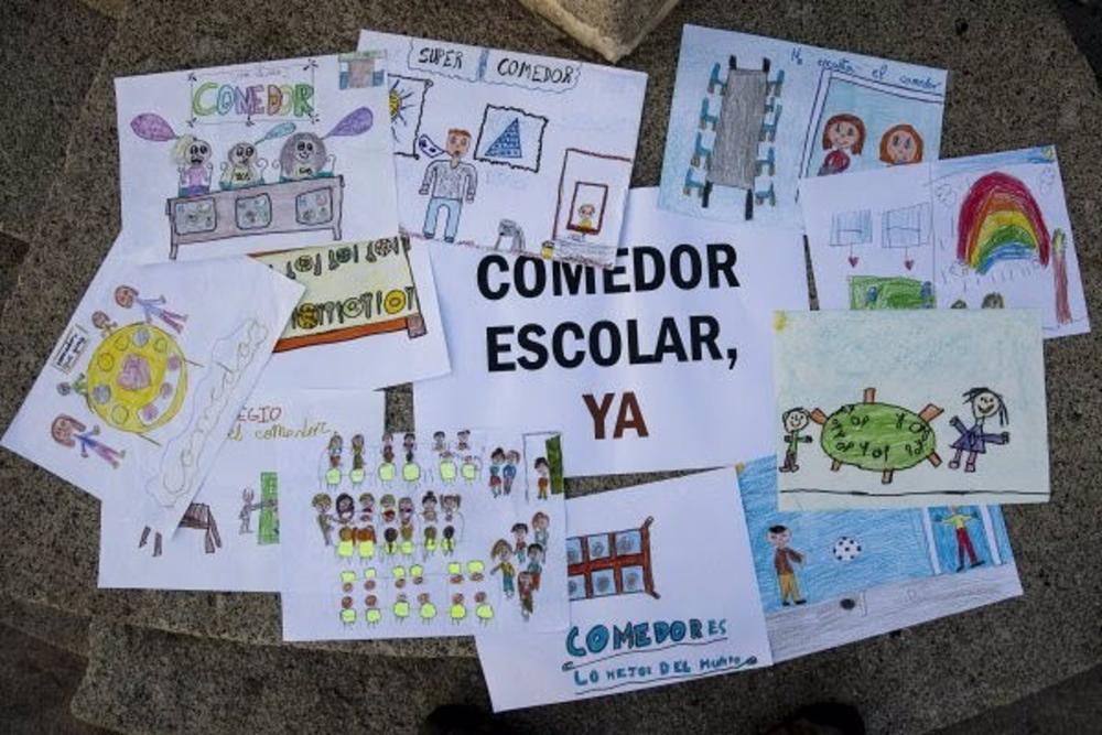 Educo y Save the Children han entregado dibujos infantiles en el Congreso de los Diputados Educo
