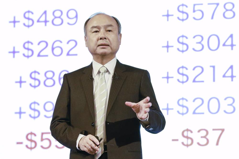 Archivo - 12 February 2020, Japan, Tokyo: Japan's SoftBank Group Corp Chief Executive Masayoshi Son speaks during a press conference to announce the company's third quarter (April - December, 2019) of the fiscal year ending 31 March 2020. Photo: Rodrigo R Archivo