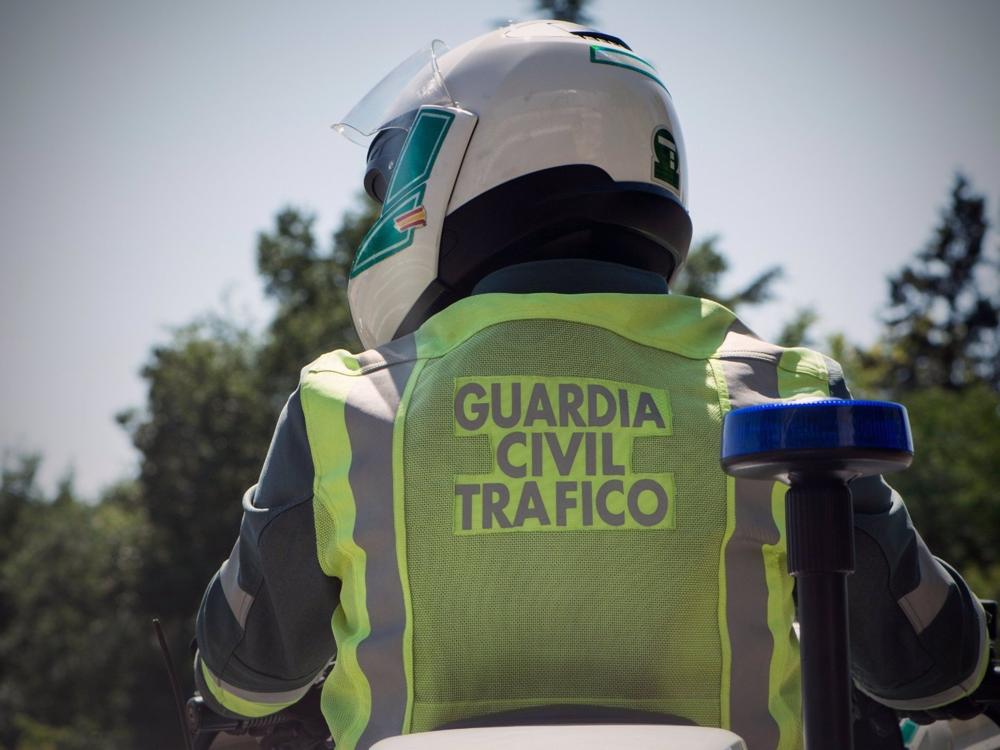 Un agente de Tráfico de la Guardia Civil, archivo Un