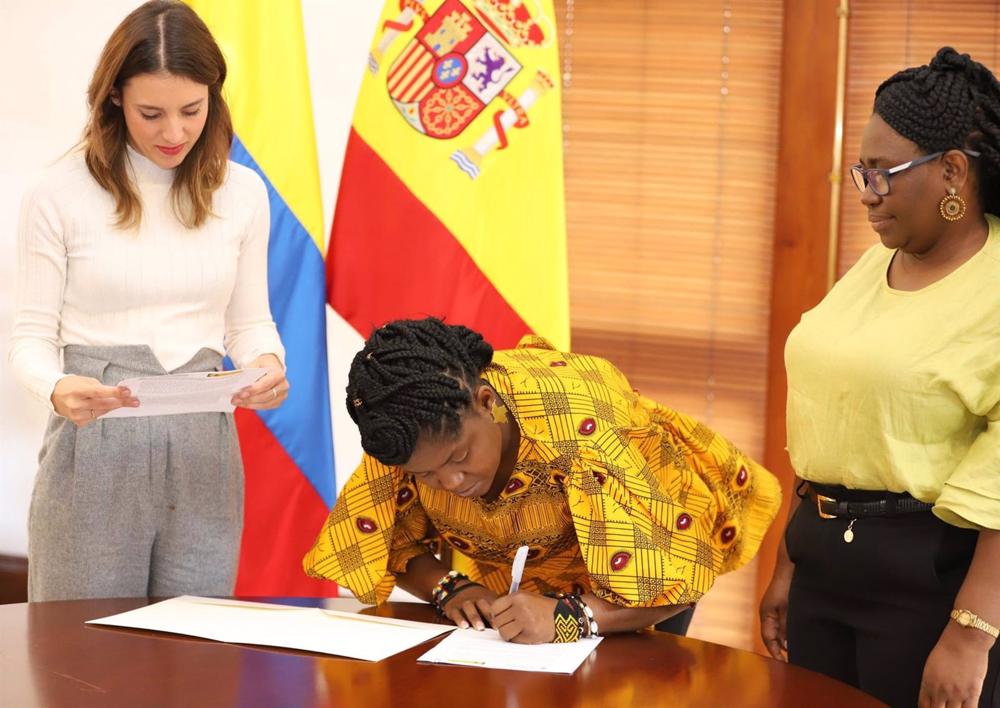 Il ministro dell'Uguaglianza, Irene Montero, e la vicepresidente della Colombia, Francia Márquez. Il