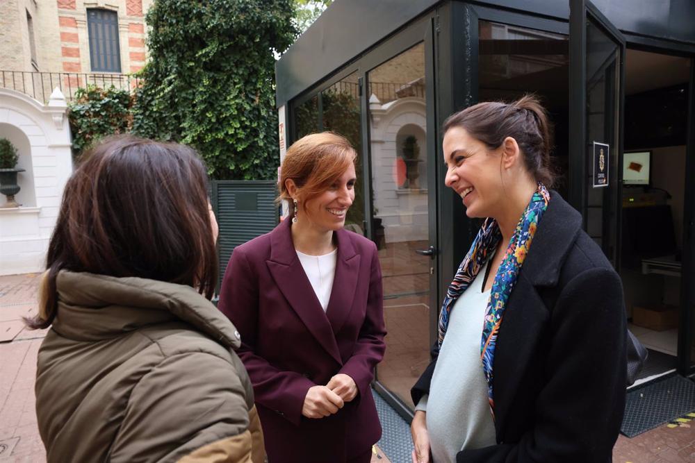 La portavoz de Más Madrid en la Asamblea, Mónica García, y su homóloga en el Ayuntamiento, Rita Maestre, en el Defensor del Pueblo La