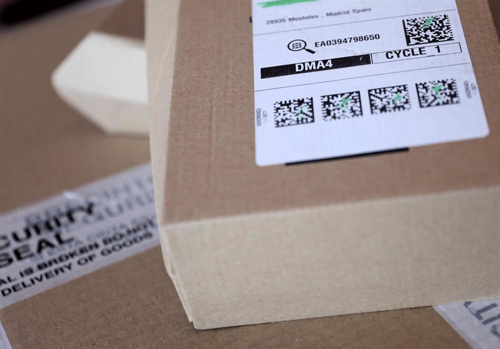 Archivo - Un paquete de Amazon, a 1 de septiembre de 2022, en Madrid (España). Archivo