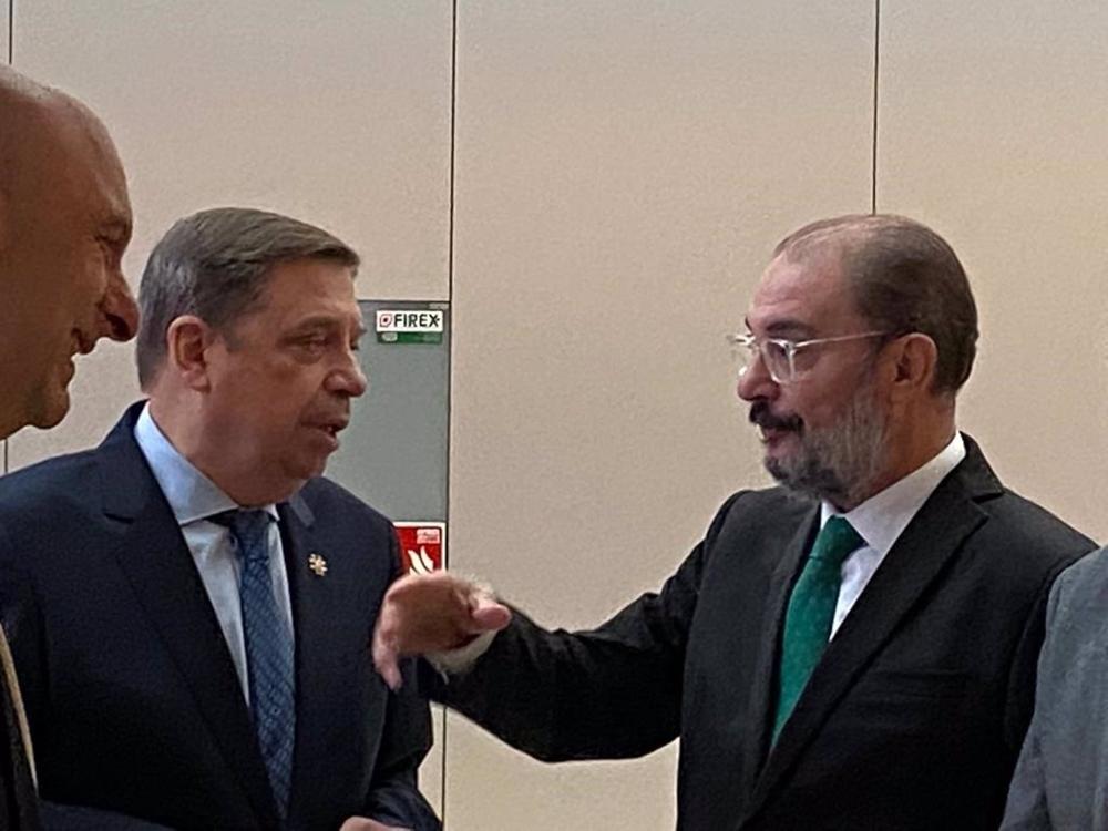 El ministro de Agricultura y el presidente de Aragón El