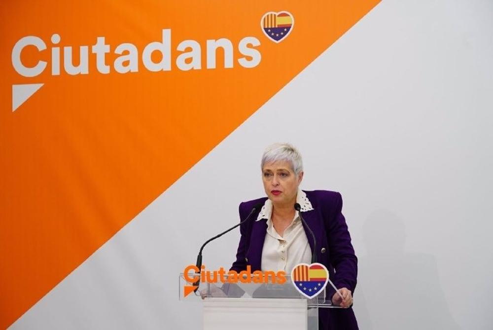 La portavoz de Cs, Anna Grau, en rueda de prensa en la sede del partido. La