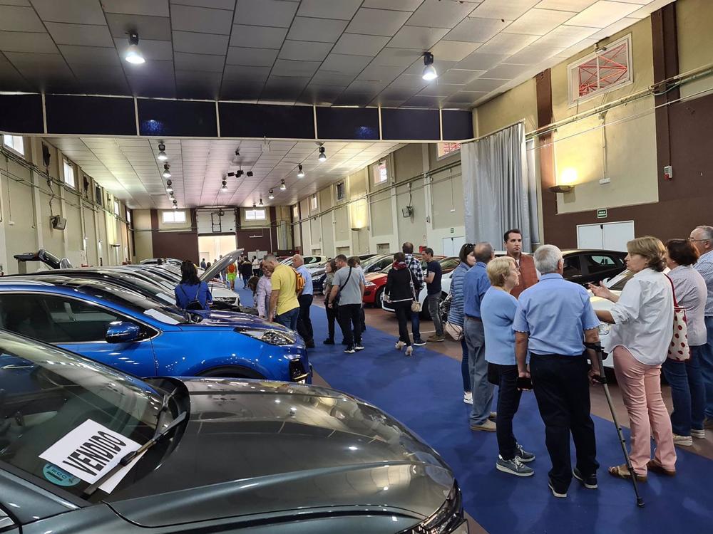 Archivo - Feria de vehículos de ocasión Archivo