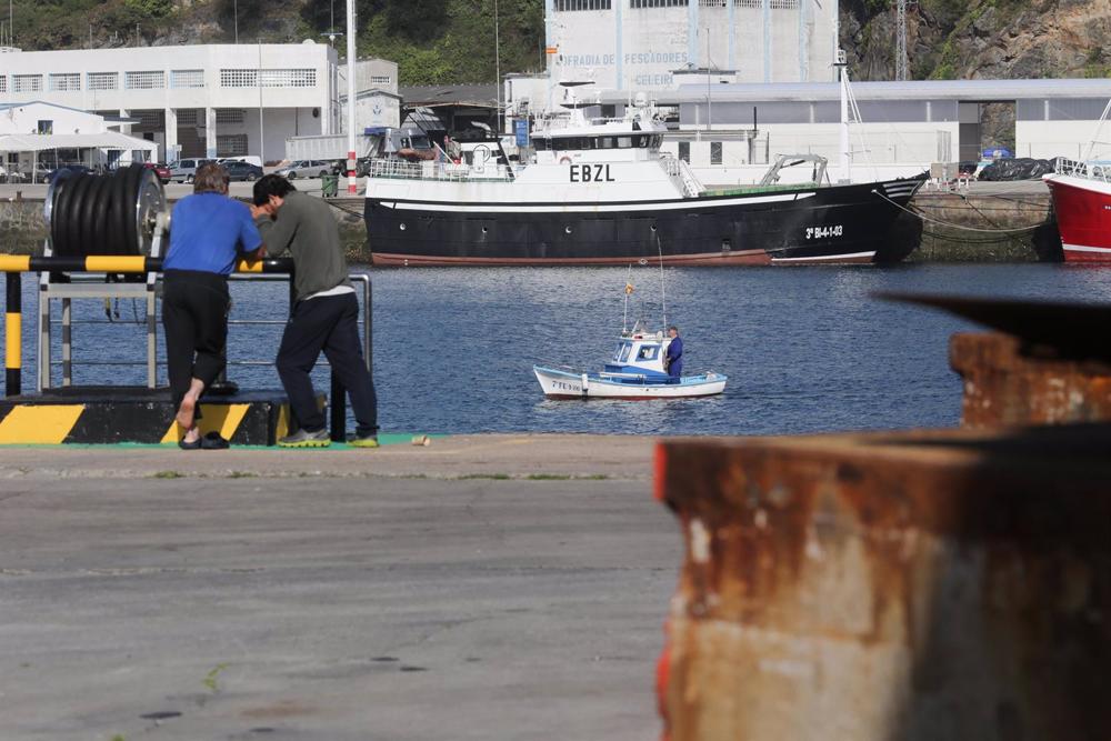 Archivo - Barcos en el Puerto de Viveiro, a 3 de octubre de 2022, en Viveiro, Lugo, Galicia (España). El Gobierno sopesa recurrir ante el Tribunal de Justicia de la Unión Europea (TJUE) la decisión de Bruselas de vetar la pesca de fondo en zonas marinas p Archivo