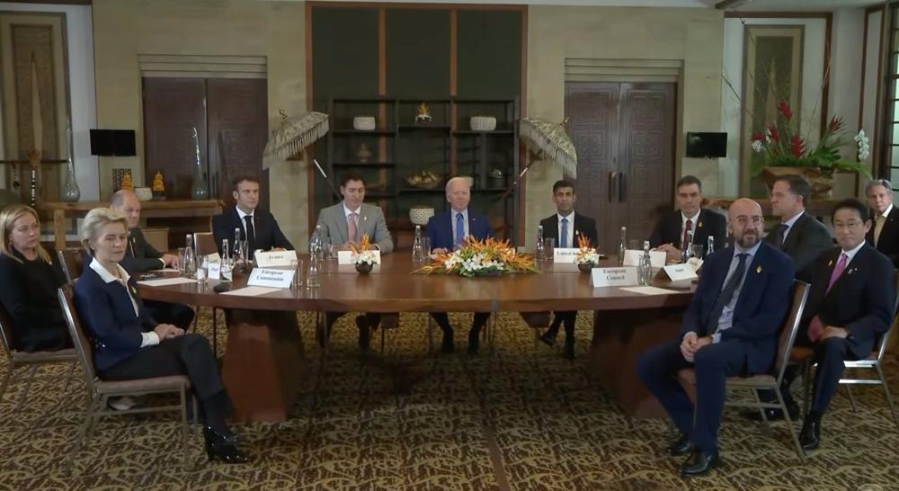 I capi di Stato e di governo di diversi Paesi membri del G20 si riuniscono a Bali, in Indonesia, per discutere del lancio di due missili di fabbricazione russa sul territorio polacco. I