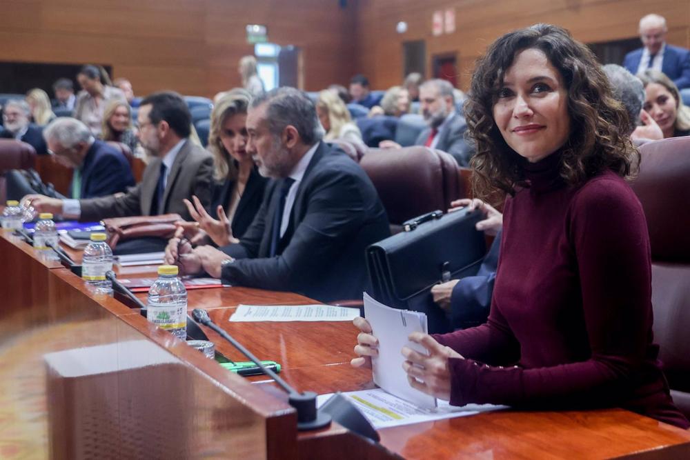 La presidenta de la Comunidad de Madrid, Isabel Díaz Ayuso, durante una sesión plenaria en la Asamblea de Madrid La