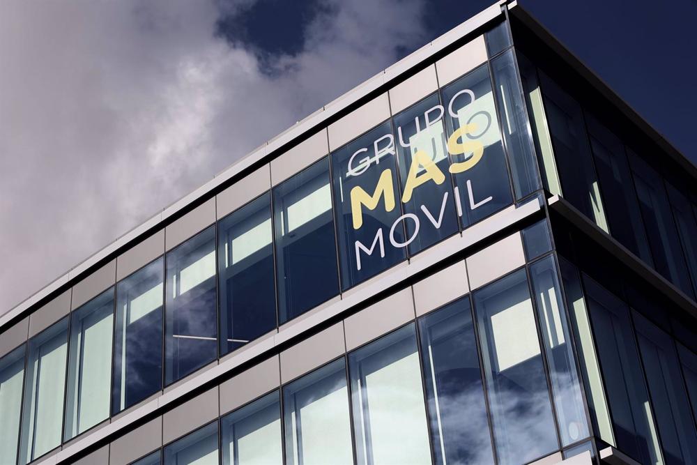 Archivo - Fachada de la sede de la marca de servicio de telecomunicaciones MásMóvil, a 8 de marzo de 2022, en Madrid (España). Archivo