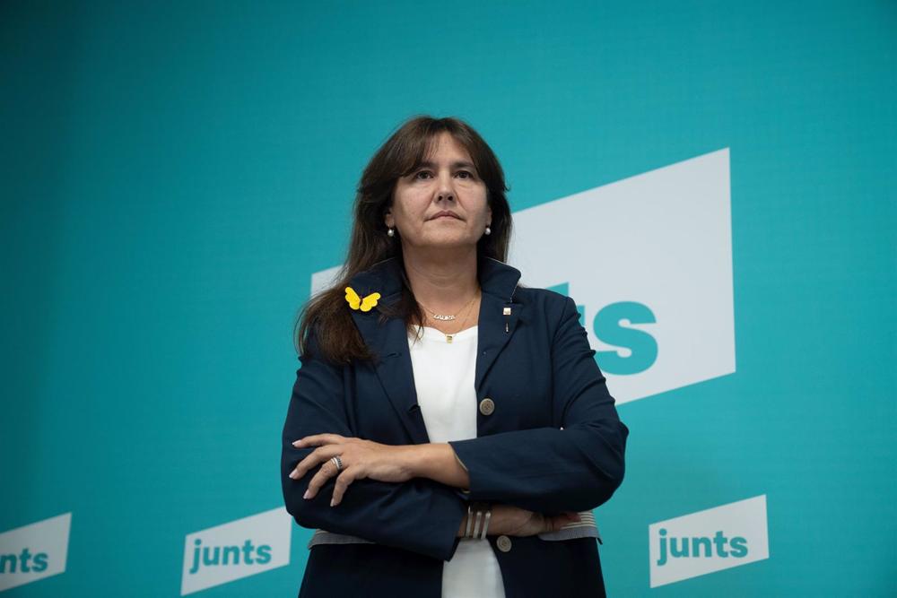 Archivo - La presidenta de Junts, Laura Borràs, da una rueda de prensa en la sede de la formación a 7 de octubre de 2022, en Barcelona, Catalunya (España). Archivo