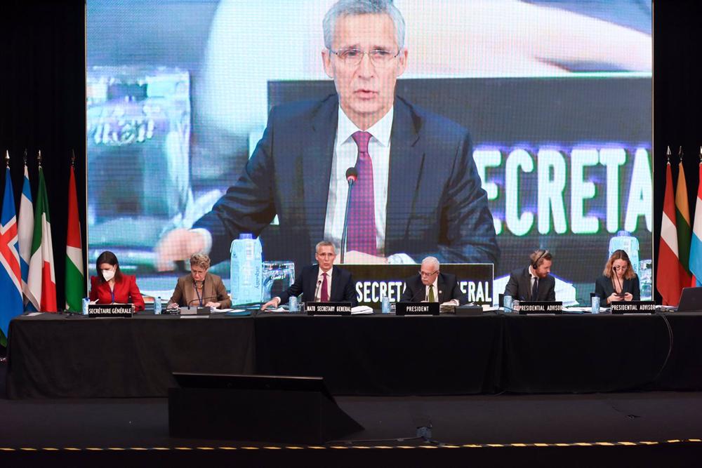 Vista de la intervención del secretario general de la Organización del Tratado del Atlántico Norte (OTAN), Jens Stoltenberg, durante la sesión plenaria de la tercera jornada de la 68º sesión anual de la Asamblea Parlamentaria Vista