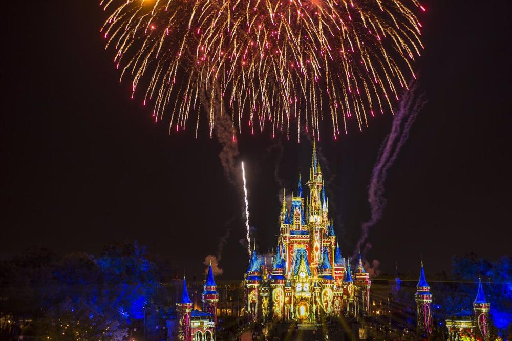 Archivo - Happily Ever After en Magic Kingdom Park en Walt Disney World Resort en Orlando (Florida) Archivo