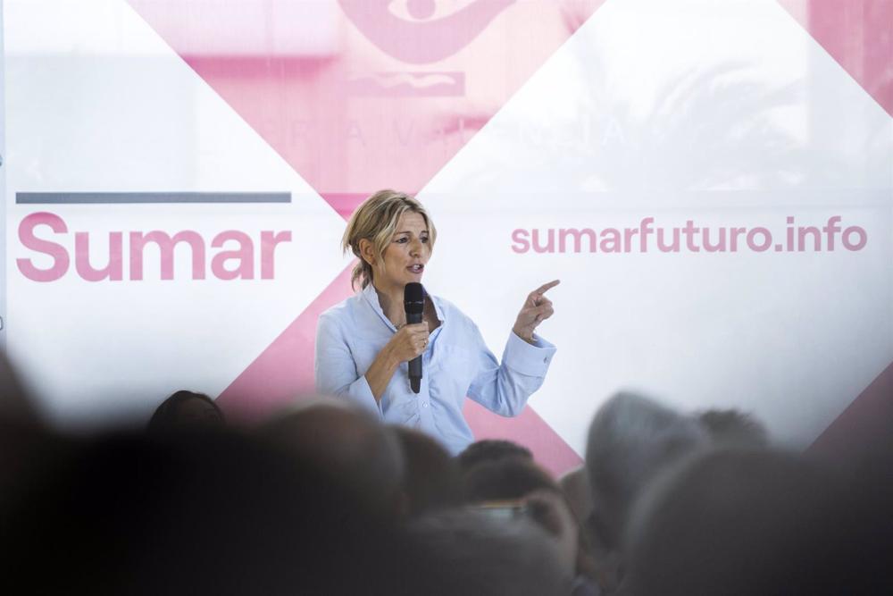 La vicepresidenta segunda del Gobierno y ministra de Trabajo y Economía Social, Yolanda Díaz, interviene durante la presentación de su proyecto ‘Sumar’, en Feria Valencia, a 16 de noviembre de 2022, en Valencia, Comunidad Valenciana (España). La