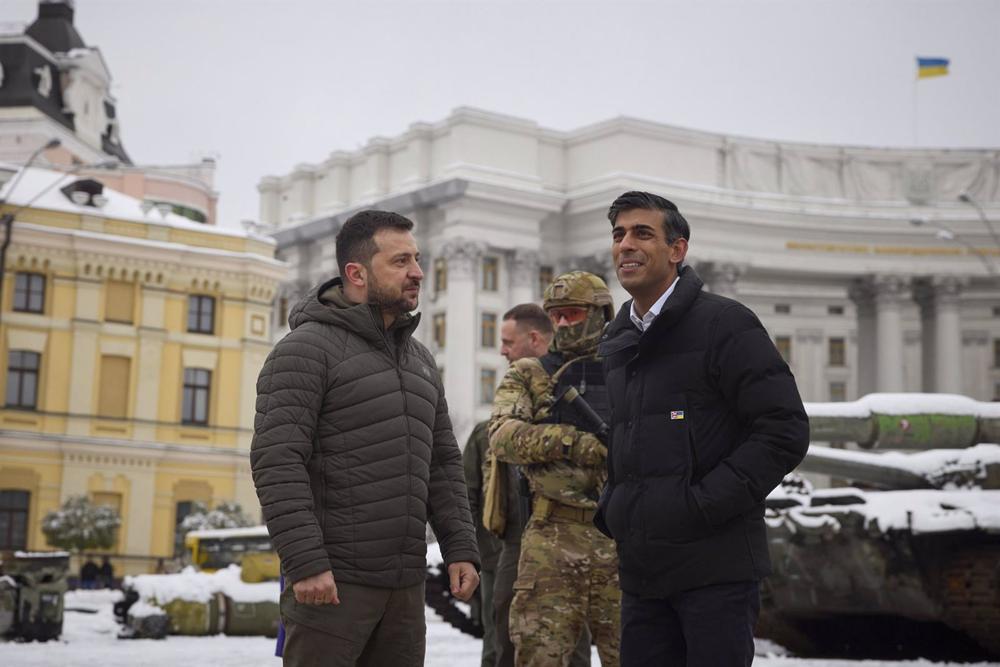 Il presidente ucraino Volodimir Zelenski e il primo ministro britannico Rishi Sunak Il