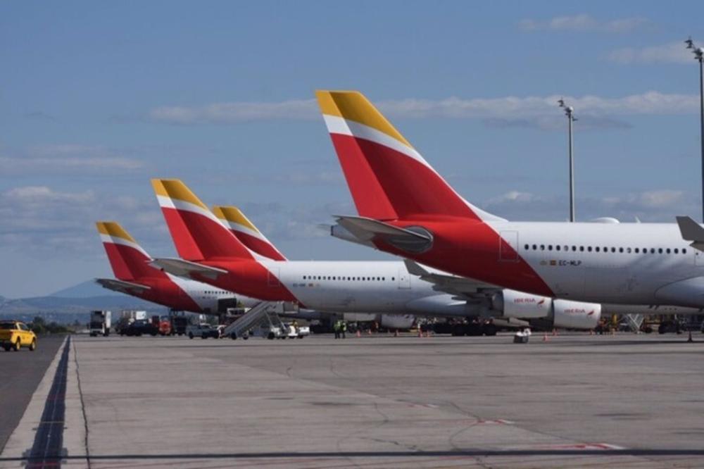 Iberia lidera, por sexto mes consecutivo, el ranking de aerolíneas europeas más puntuales. Iberia