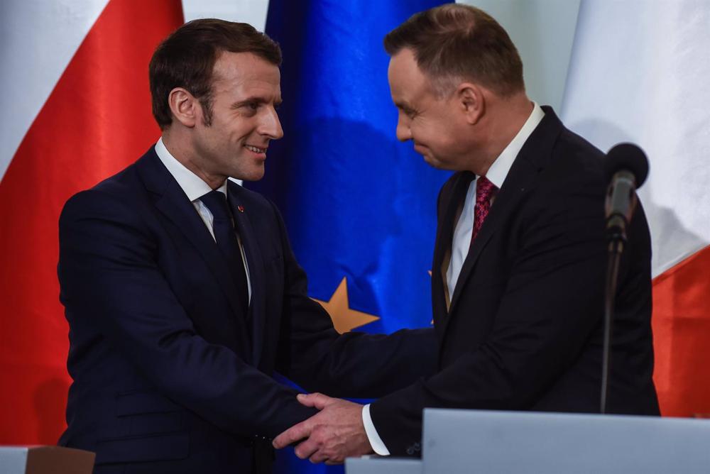 Arquivo - O Presidente polaco Andrzej Duda e o seu homólogo francês, Emmanuel Macron Arquivo