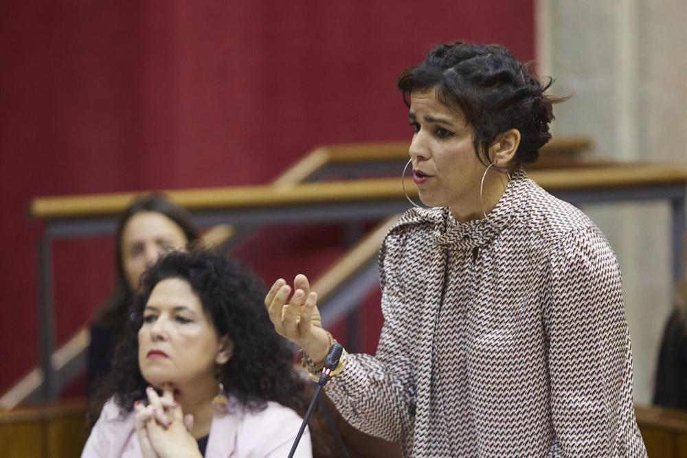 La portavoz del Grupo Mixto-AdelanteAndalucía, Teresa Rodríguez, este jueves en el Parlamento La