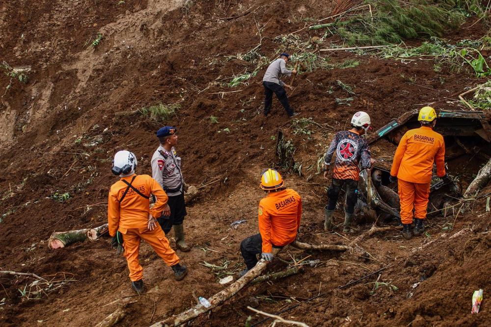 Le bilan s’élève à 318 morts dans un tremblement de terre en Indonésie
