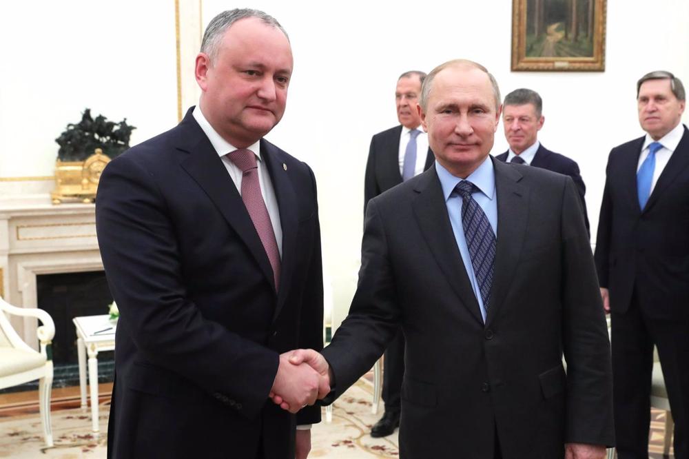 Archivo - Igor Dodon y Vladimir Putin en 2019 Archivo