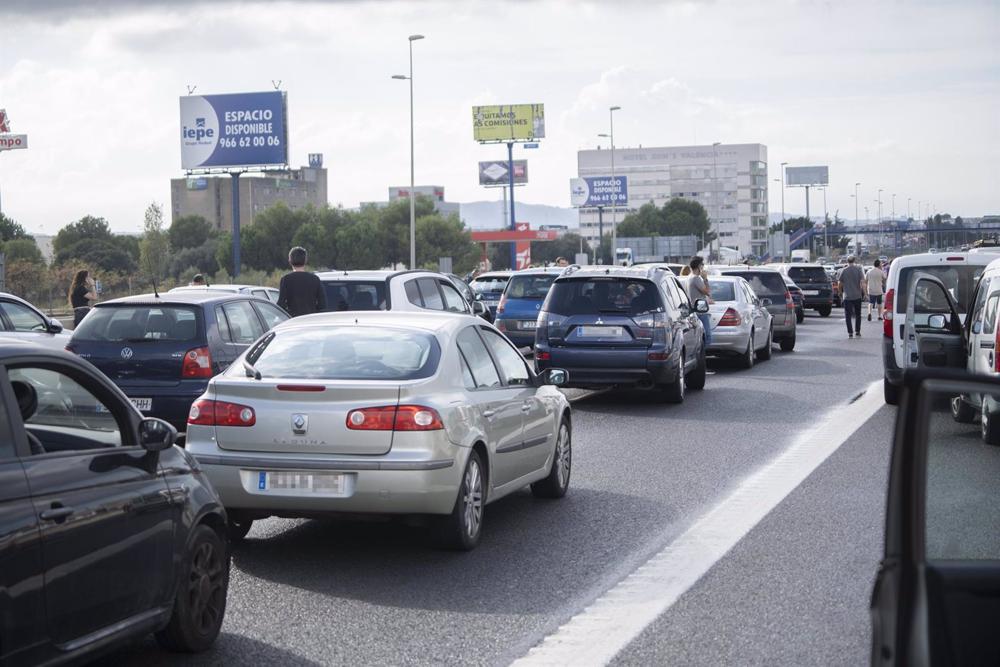 Varios coches atascados Varios