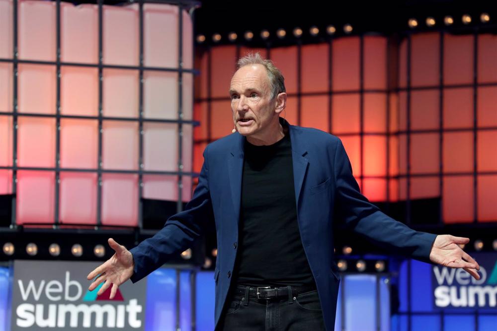 Archivo - Tim Berners-Lee, creador de WWW durante su ponencia en Web Summit 2021 Archivo