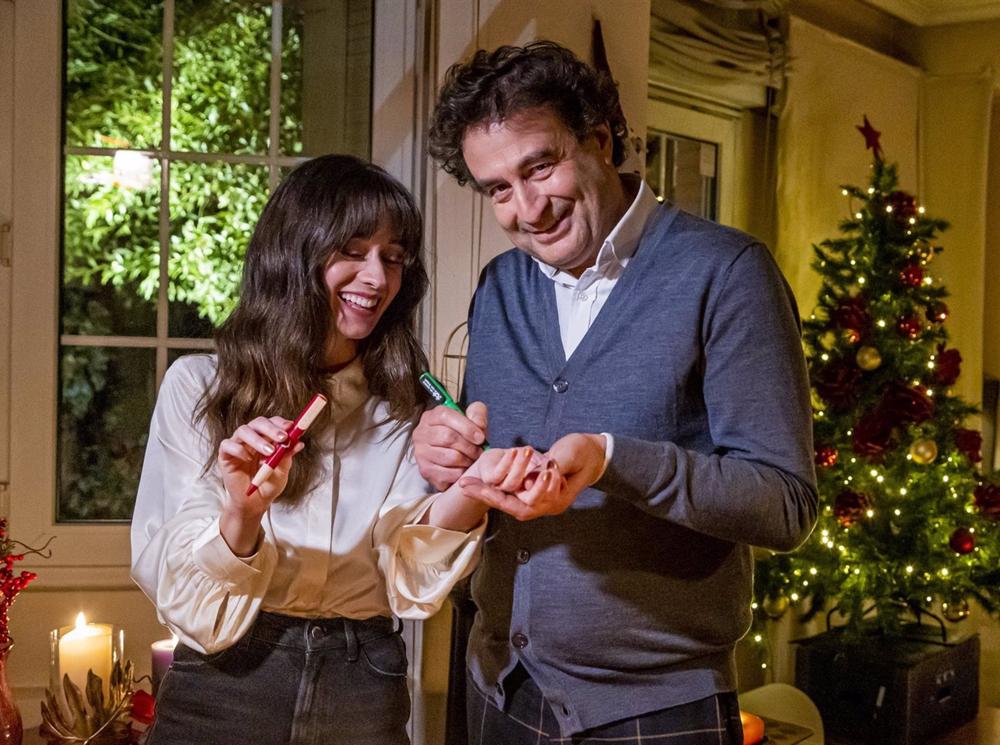 Elena Rivera y Pepe Rodríguez, ‘embajadores’ de la campaña solidaria ‘Un Juguete, una Ilusión’, de RTVE y la Fundación Crecer Jugando Elena