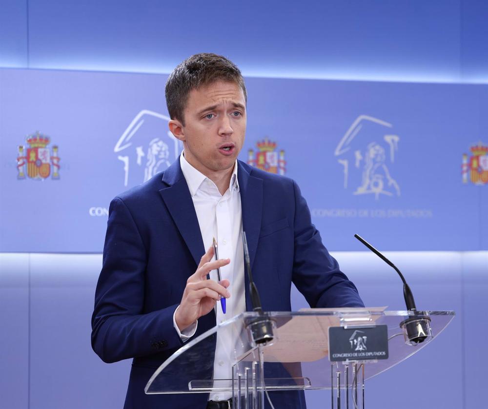 El líder de Más País, Íñigo Errejón, ofrece una rueda de prensa antes de participar en la Junta de Portavoces del Congreso de los Diputados, a 29 de noviembre de 2022, en Madrid (España). El