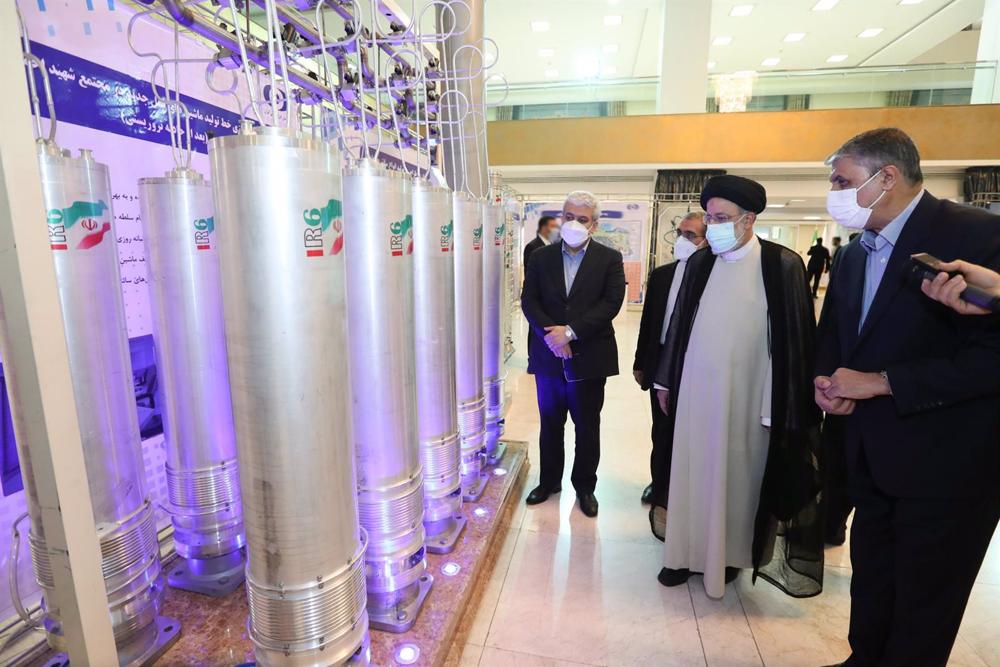 Archive - Le président iranien Ebrahim Raisi visite des installations nucléaires Archive