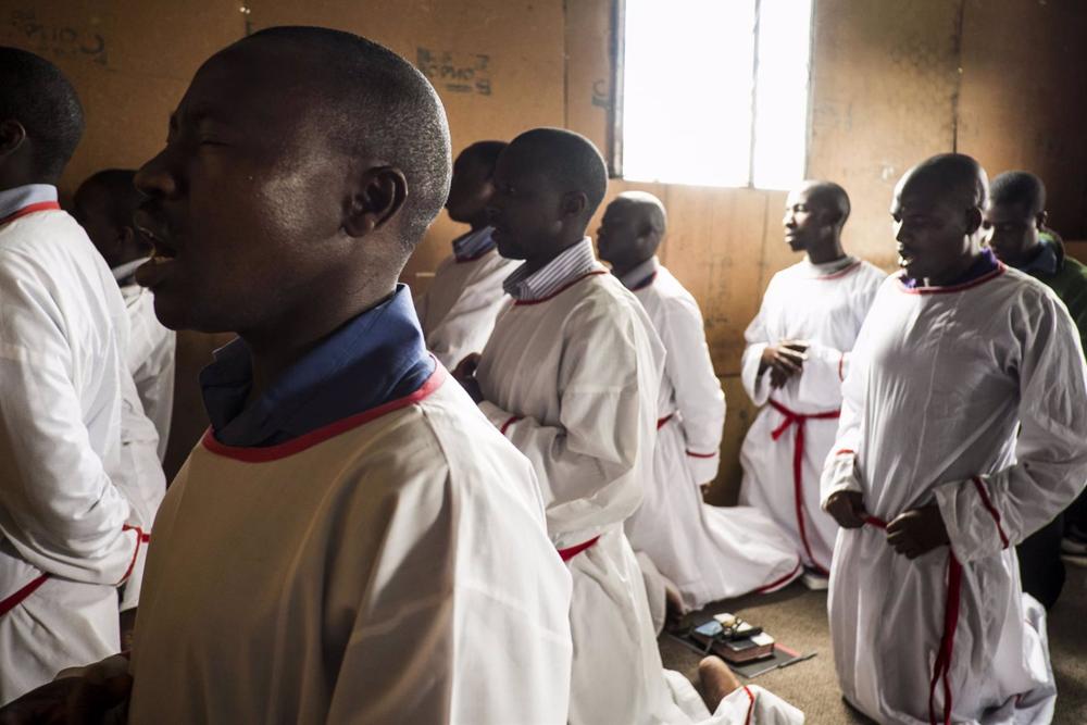 Cerimonia di ordinazione sacerdotale nel Capo Occidentale, Sudafrica Cerimonia