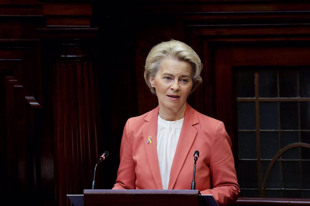 01 de Dezembro de 2022, Irlanda, Dublin: A Presidente da Comissão Europeia Ursula von der Leyen fala durante uma sessão conjunta da Dail and the Seanad para assinalar os 50 anos de adesão da Irlanda à UE, na Leinster House. Foto: Maxwell Photography/PA Media/dpa 01
