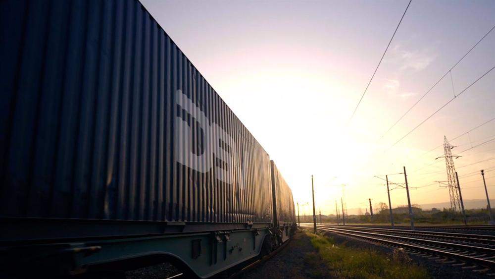 Archivo - Tren de mercancías de DSV Archivo