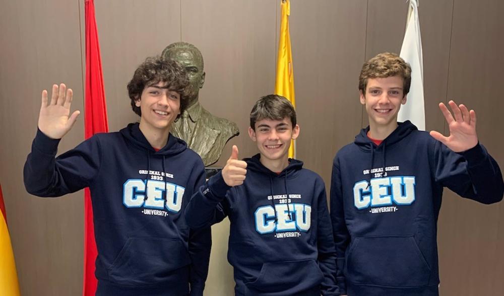Tres alumnos del Colegio CEU San Pablo Montepríncipe representan a España en la Olimpiada Científica Juvenil Internacional, en Bogotá Tres