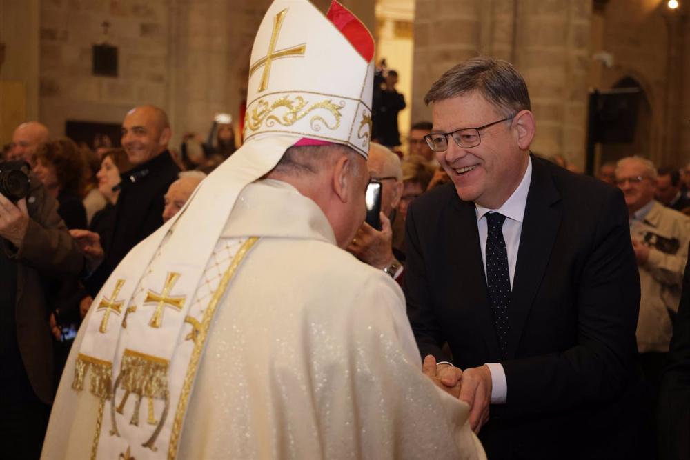 El 'president' de la Generalitat, Ximo Puig, asiste a la toma de posesión de Enrique Benavent como arzobispo de Valencia El