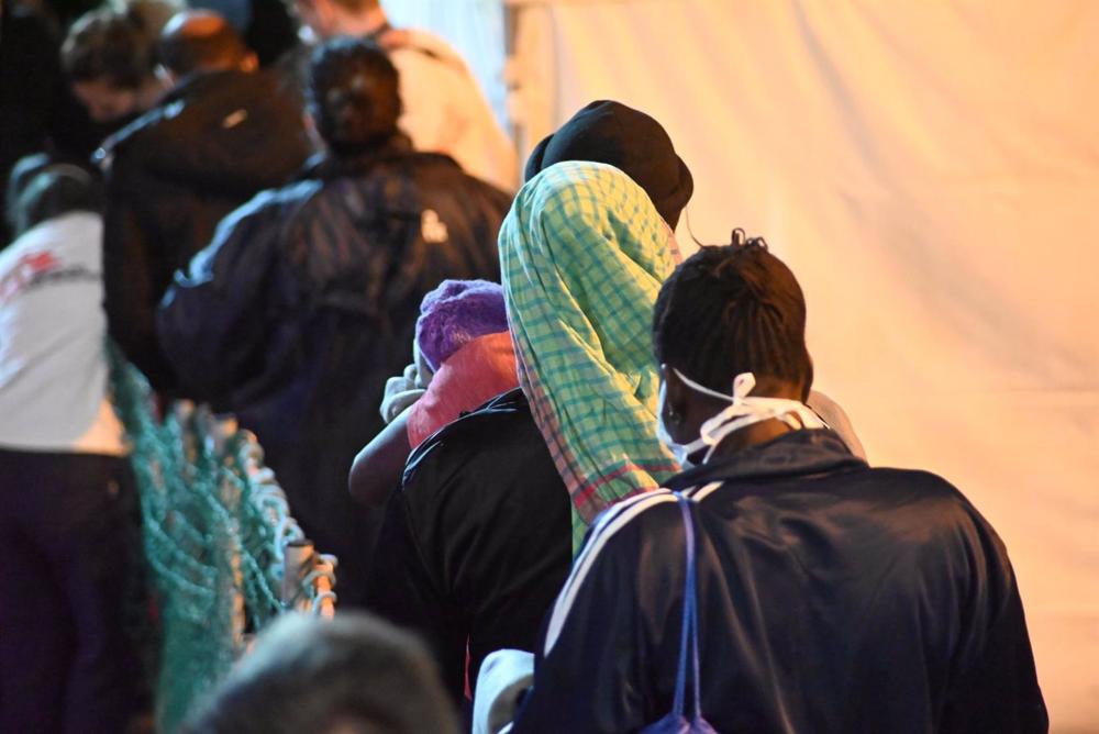 Archive - Disembarkation of migrants from the MSF ship 'Geo Barents'. Archive