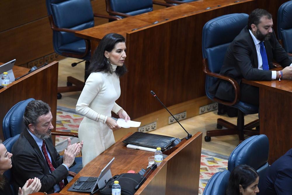 La portavoz de Vox en la Asamblea de Madrid, Rocío Monasterio, interviene en una sesión plenaria, en la Asamblea de Madrid, a 15 de diciembre de 2022, en Madrid (España). La