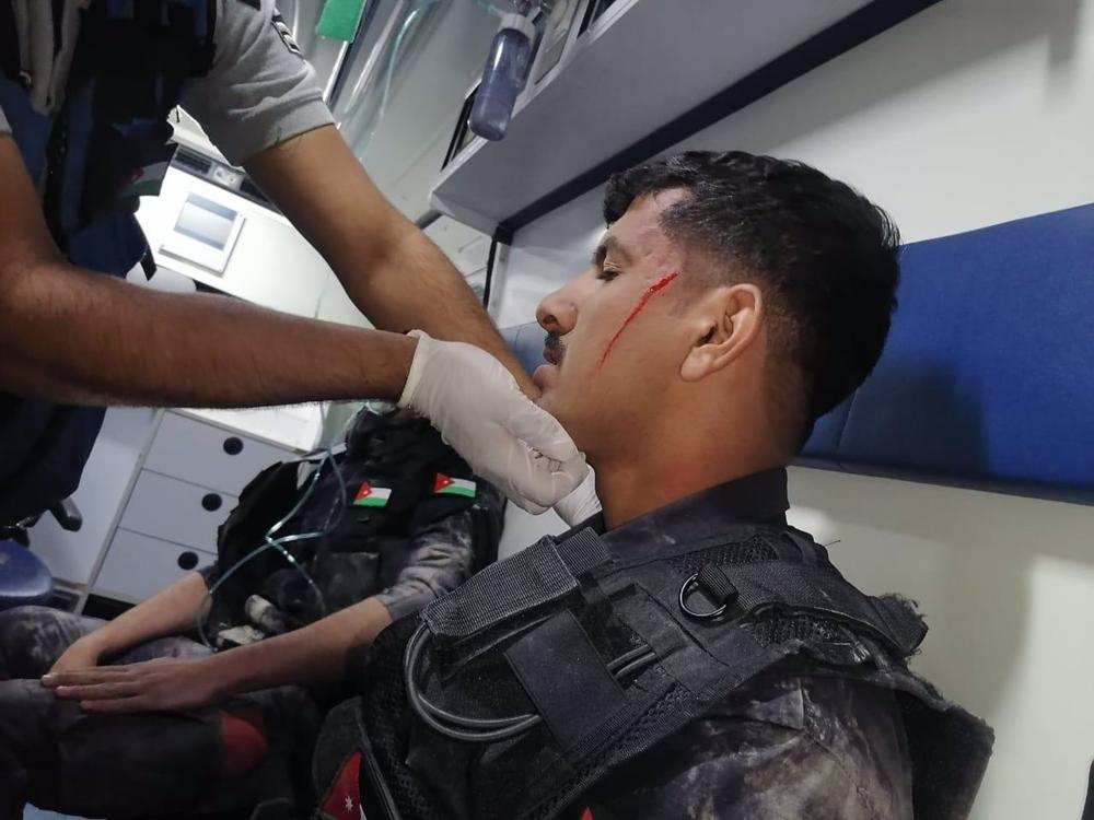 Arquivo - Imagem de arquivo de um polícia jordano ferido Arquivo