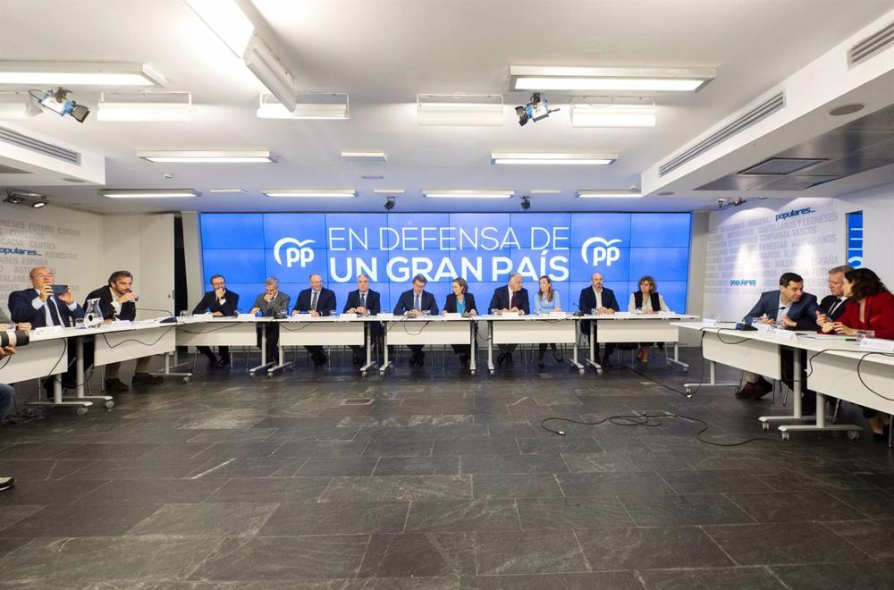 Archivo - Foto de familia de los miembros del Comité Ejecutivo Nacional del PP en una rueda de prensa, en la sede nacional del PP, a 14 de noviembre de 2022, en Madrid (España). Archivo