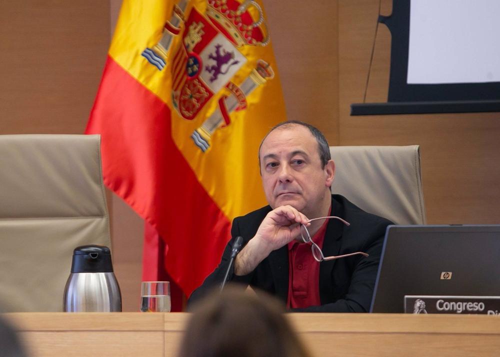 Archivo - El responsable de Políticas Públicas y Protección Social de CC.OO, Carlos Bravo, en el Congreso Archivo